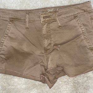 Khaki Shorts!